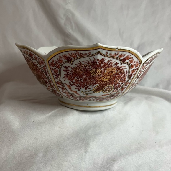 Vtg Japanese Lg Imari style Lotus bowl - Picture 4 of 7